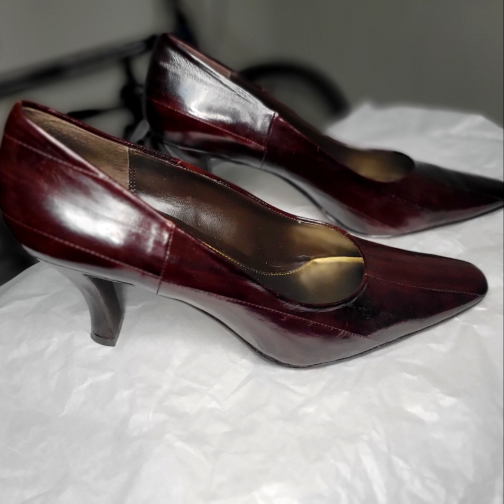 Milk Chocolate Classic Heels